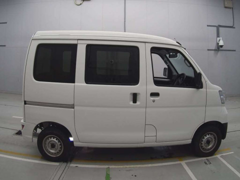 2021 Daihatsu Hijet Cargo S321V[2]