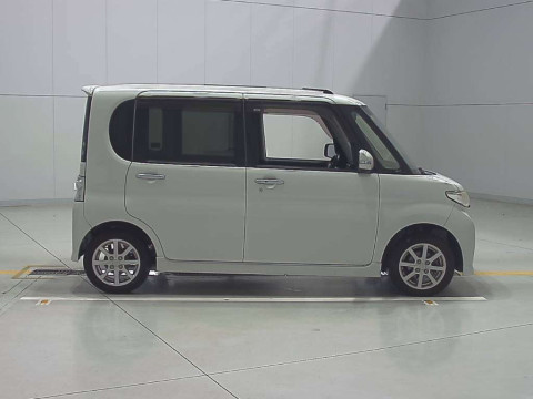 2012 Daihatsu Tanto L375S[2]