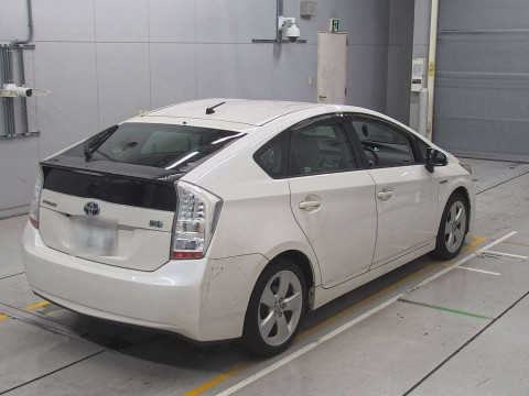 2010 Toyota Prius ZVW30[1]