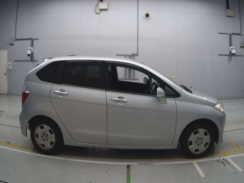 2007 Honda Edix BE3[2]