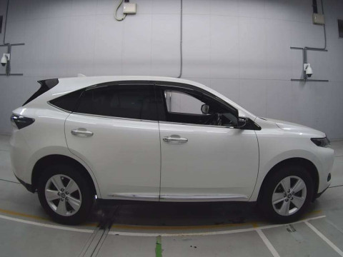 2014 Toyota Harrier ZSU65W[2]