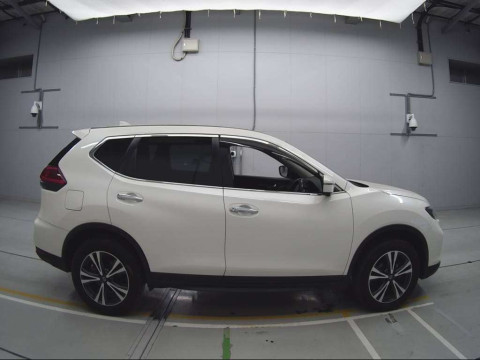 2018 Nissan X-Trail T32[2]