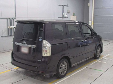 2012 Toyota Voxy ZRR70W[1]