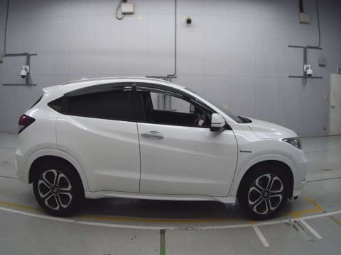 2014 Honda VEZEL RU3[2]