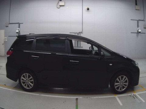 2011 Toyota Wish ZGE20W[2]