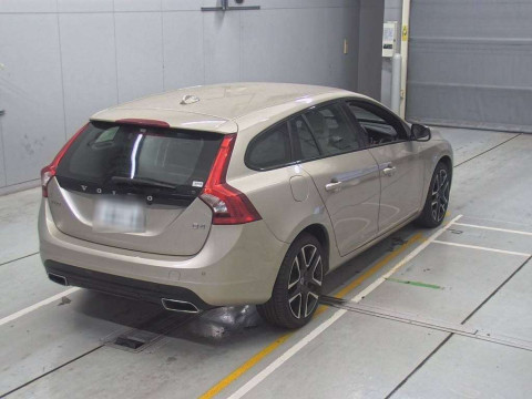 2016 Volvo V60 FD4204T[1]