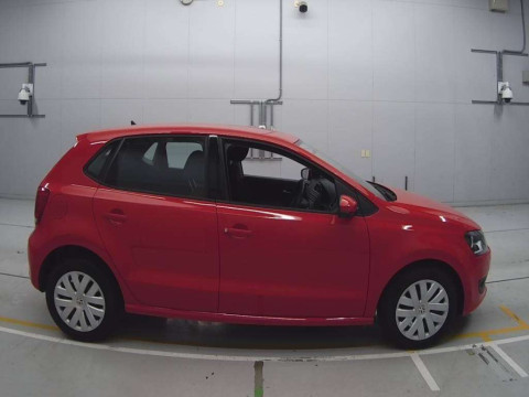 2013 Volkswagen Polo 6RCBZ[2]