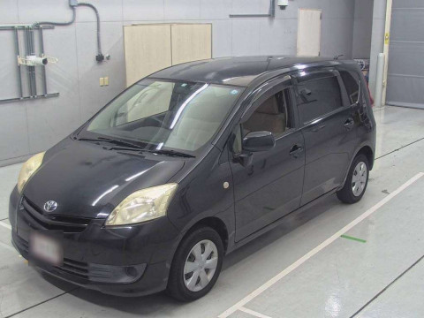 2011 Toyota Passo sette M502E[0]