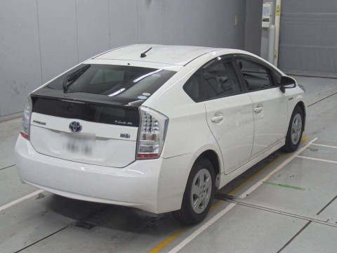 2010 Toyota Prius ZVW30[1]