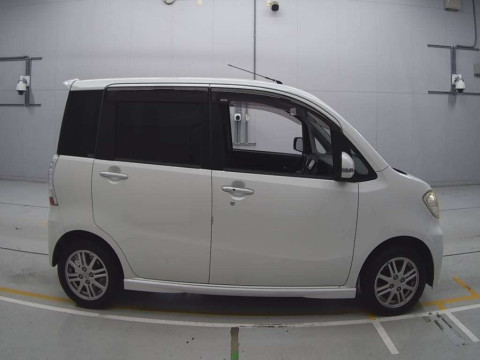 2010 Daihatsu Tanto exe L455S[2]