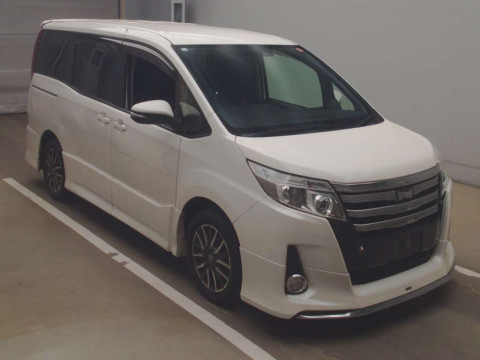 2014 Toyota Noah ZRR80W[2]