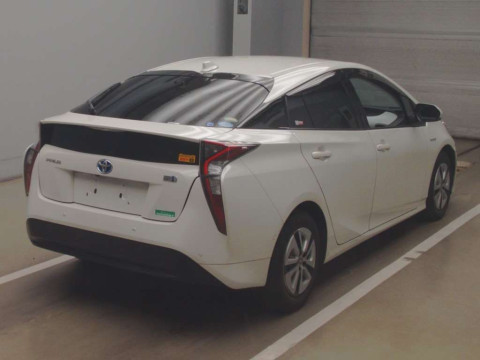 2017 Toyota Prius ZVW51[1]