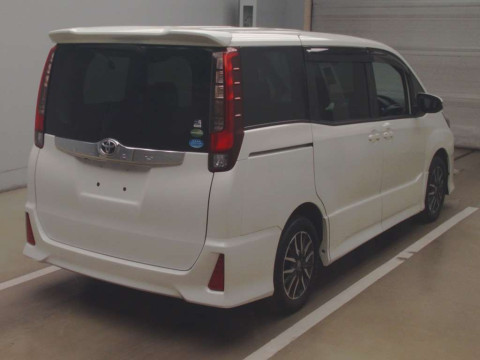 2016 Toyota Noah ZRR80W[1]