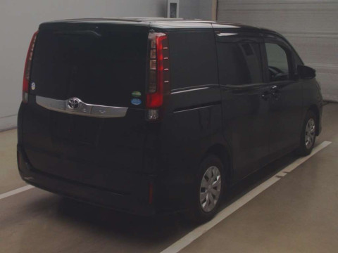 2015 Toyota Noah ZRR80G[1]