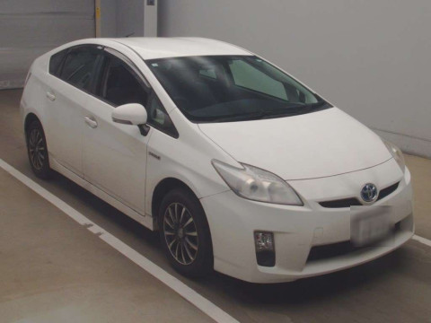 2012 Toyota Prius ZVW30[2]