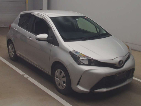 2016 Toyota Vitz NSP130[2]