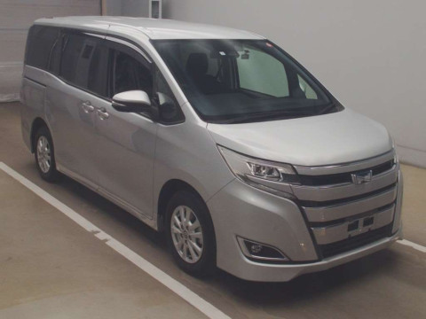 2021 Toyota Noah ZWR80G[2]