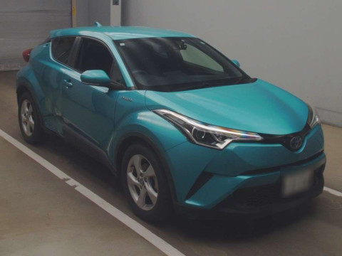 2017 Toyota C-HR ZYX10[2]