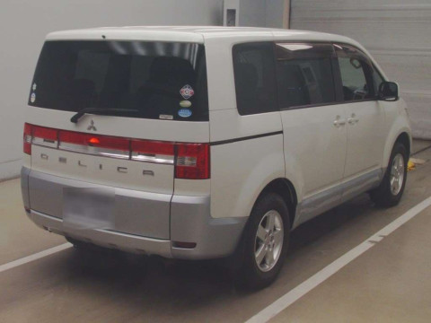 2012 Mitsubishi Delica D5 CV2W[1]