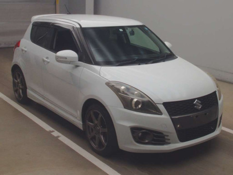 2013 Suzuki Swift Sport ZC32S[2]