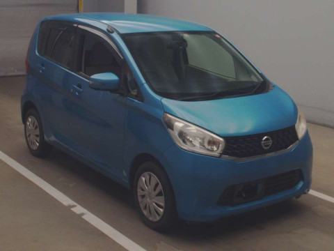 2014 Nissan DAYZ B21W[2]