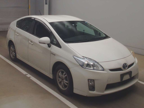 2010 Toyota Prius ZVW30[2]