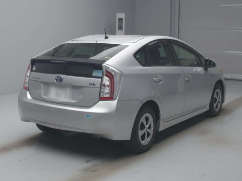 2013 Toyota Prius ZVW30[1]