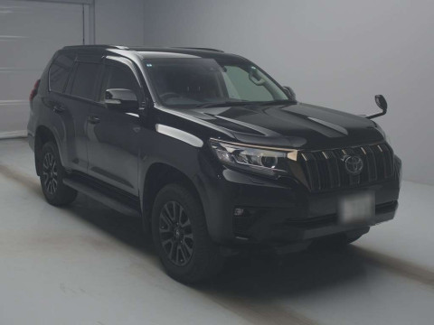 2021 Toyota Land Cruiser Prado TRJ150W[2]