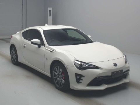 2017 Toyota 86 ZN6[2]