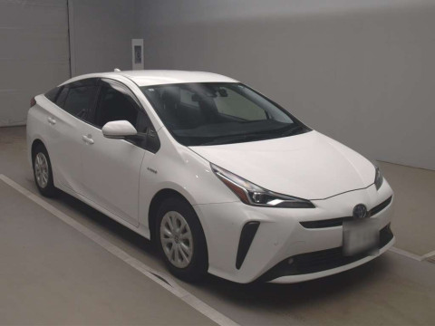 2019 Toyota Prius ZVW51[2]