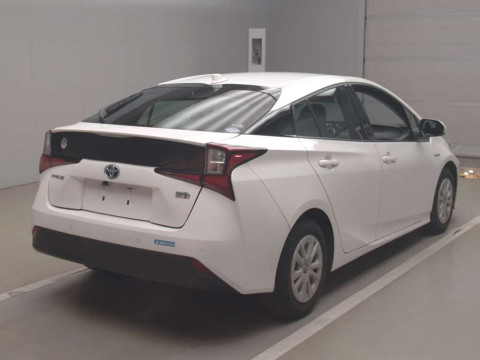 2019 Toyota Prius ZVW51[1]