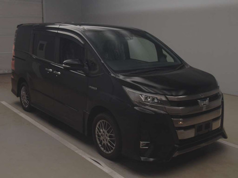 2019 Toyota Noah ZWR80W[2]