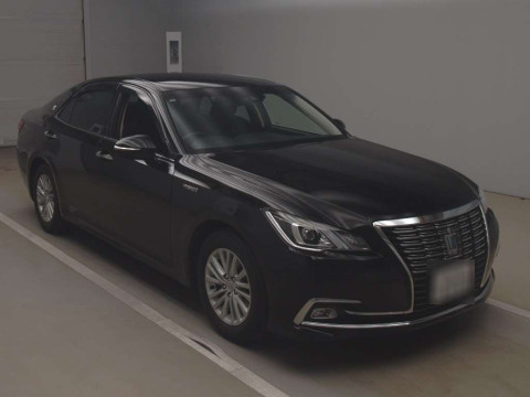 2016 Toyota Crown Hybrid AWS210[2]