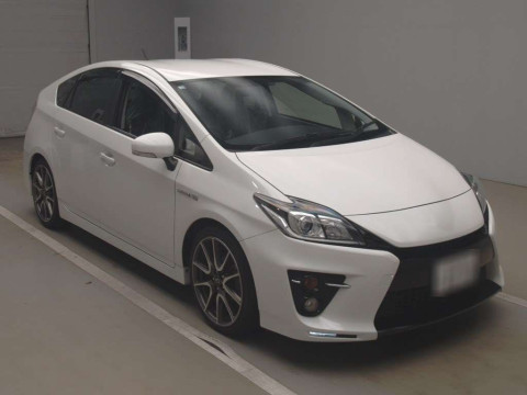 2014 Toyota Prius ZVW30[2]