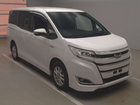 2019 Toyota Noah ZWR80G[2]