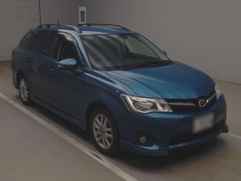 2013 Toyota Corolla Fielder NZE161G[2]