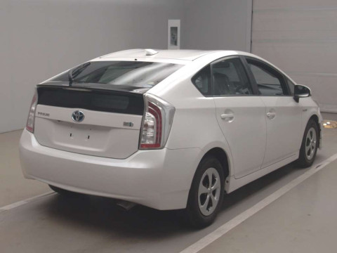 2013 Toyota Prius ZVW30[1]