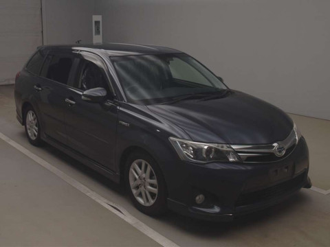 2014 Toyota Corolla Fielder NKE165G[2]