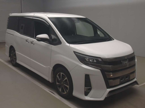 2018 Toyota Noah ZRR80W[2]