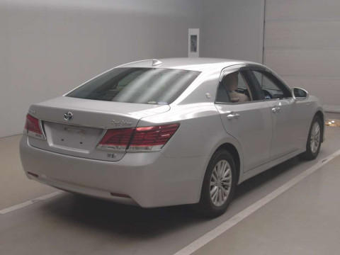 2018 Toyota Crown Hybrid AWS210[1]