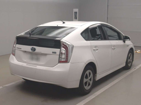 2015 Toyota Prius ZVW30[1]