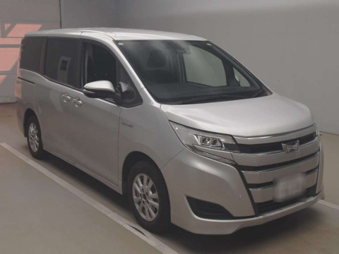 2019 Toyota Noah ZWR80G[2]