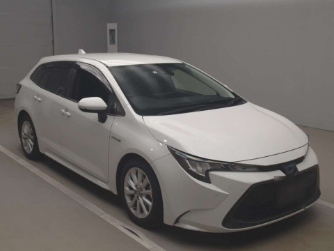 2020 Toyota Corolla Touring Wagon ZWE211W[2]