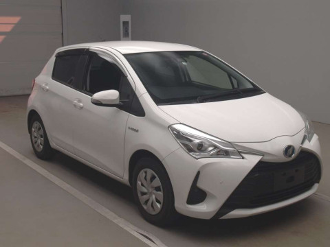 2019 Toyota Vitz NHP130[2]