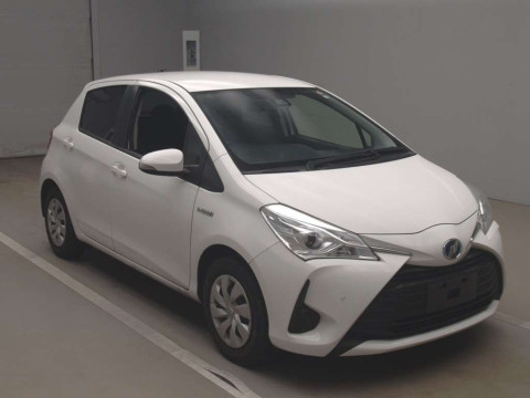 2019 Toyota Vitz NHP130[2]