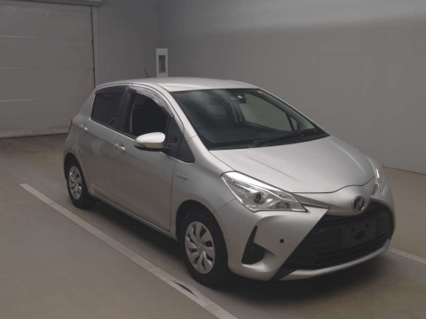 2019 Toyota Vitz NHP130[2]