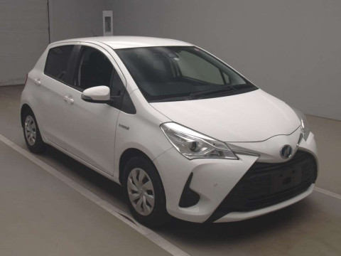 2019 Toyota Vitz NHP130[2]