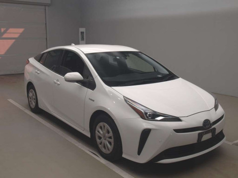 2019 Toyota Prius ZVW51[2]