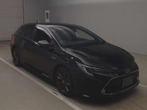 2019 Toyota Corolla Touring Wagon ZWE211W[2]