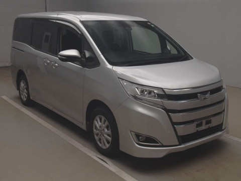 2021 Toyota Noah ZWR80G[2]